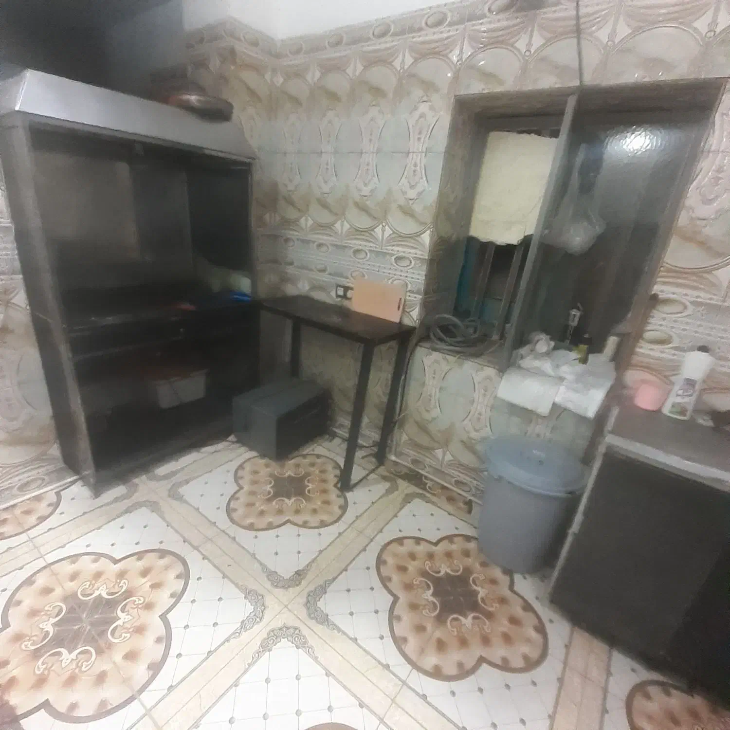 ساندویچ لوازم|فعالیت داوطلبانه|نرماشیر, |دیوار