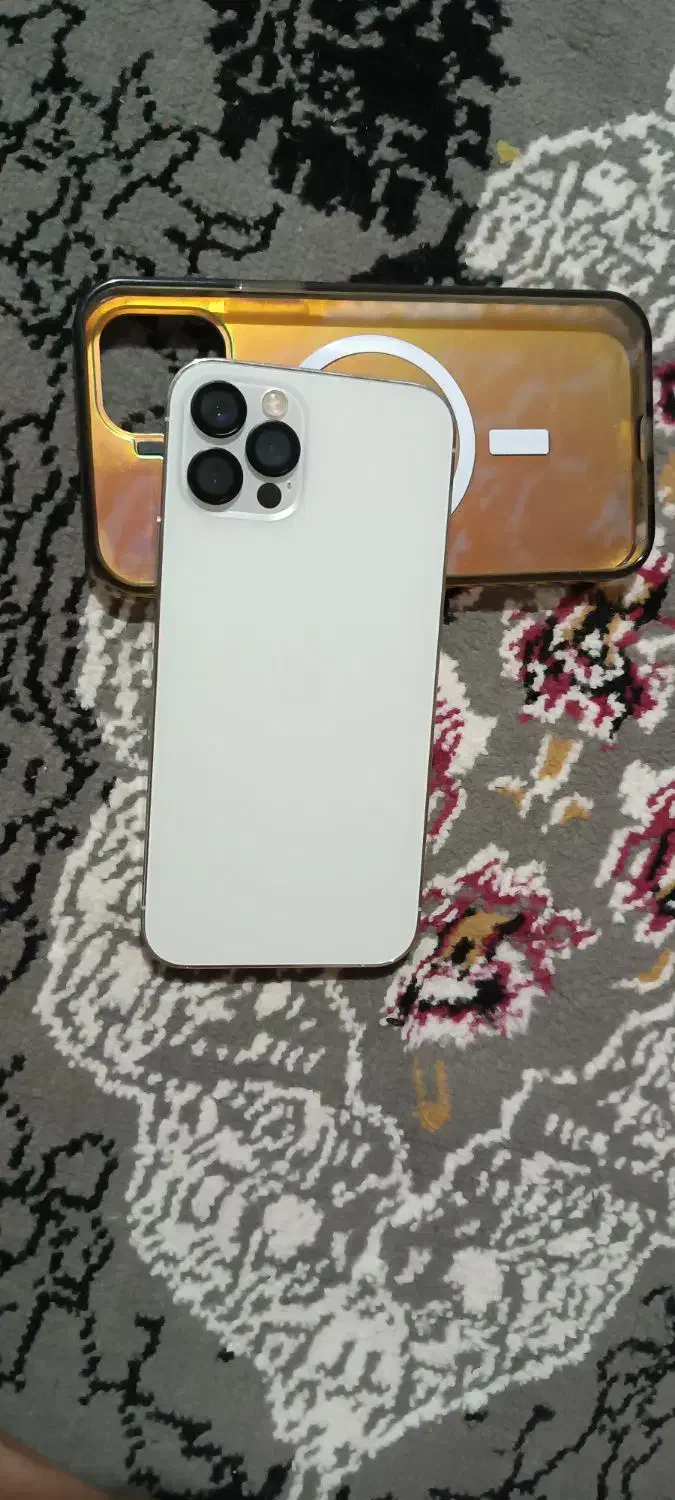 آیفون ۱۲پرو تمیز|موبایل|لامرد, |دیوار