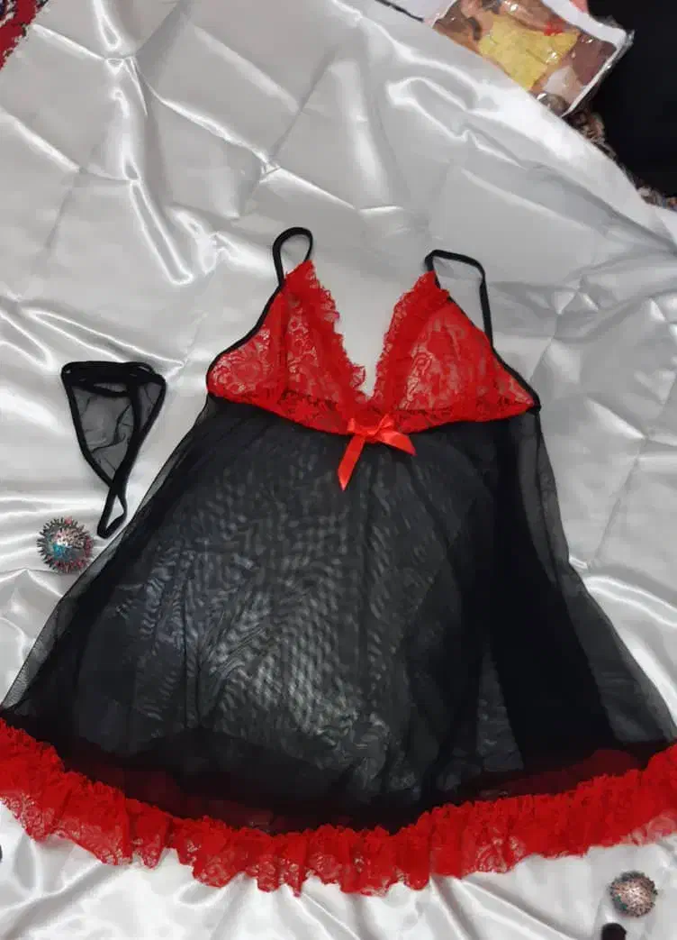 لباس خواب|لباس|مشهد, کوشش|دیوار