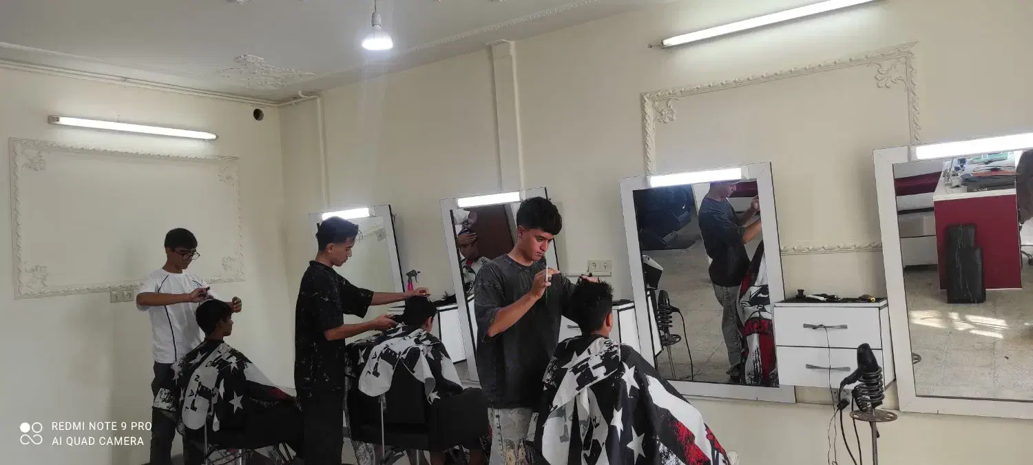 مدرسه آموزش آرایشگری اقایان زیر نظر فنی حرفه ای|خدمات آموزشی|بروجرد, |دیوار