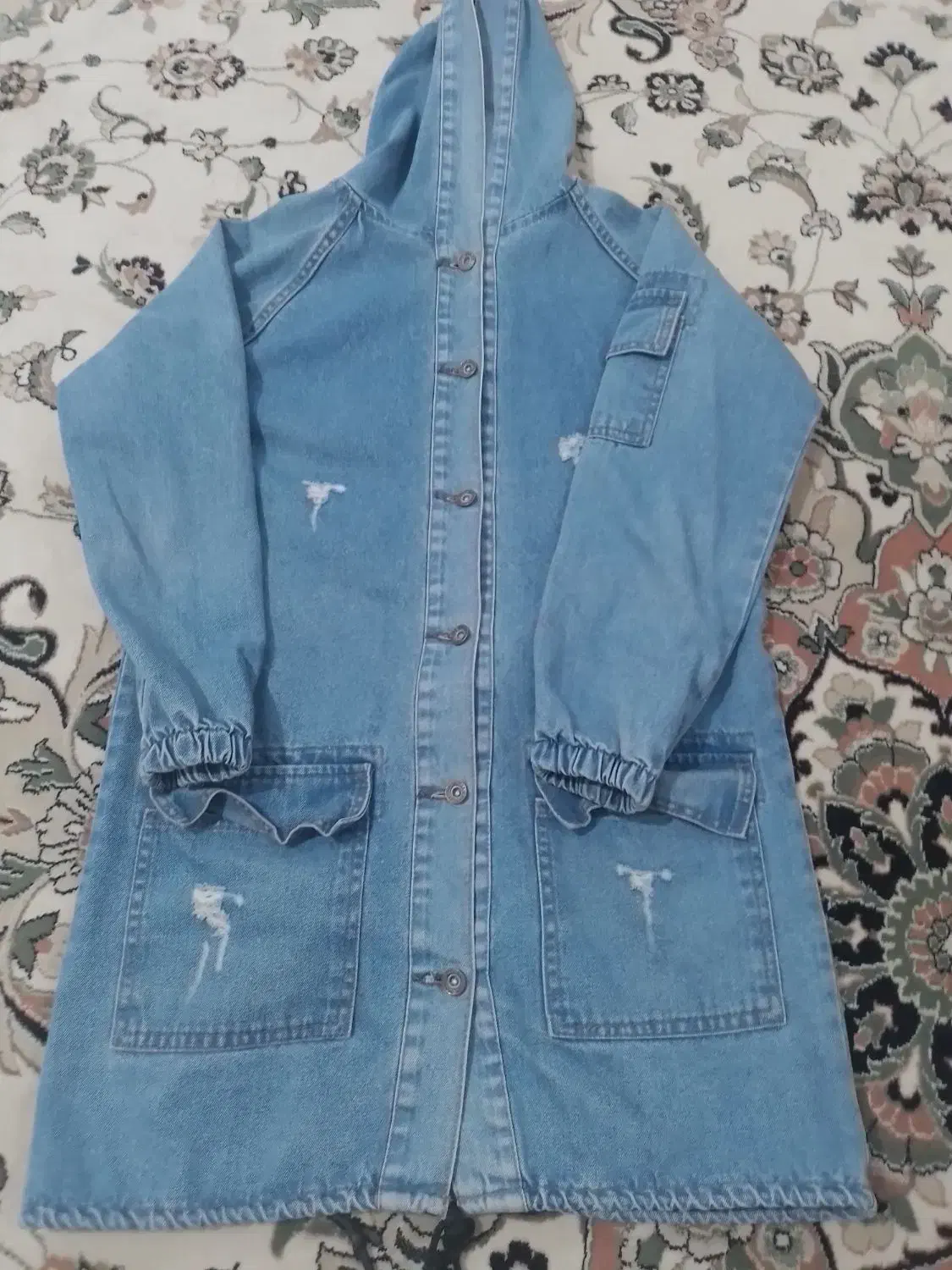 مانتو لی دخترا|لباس|قائن, |دیوار