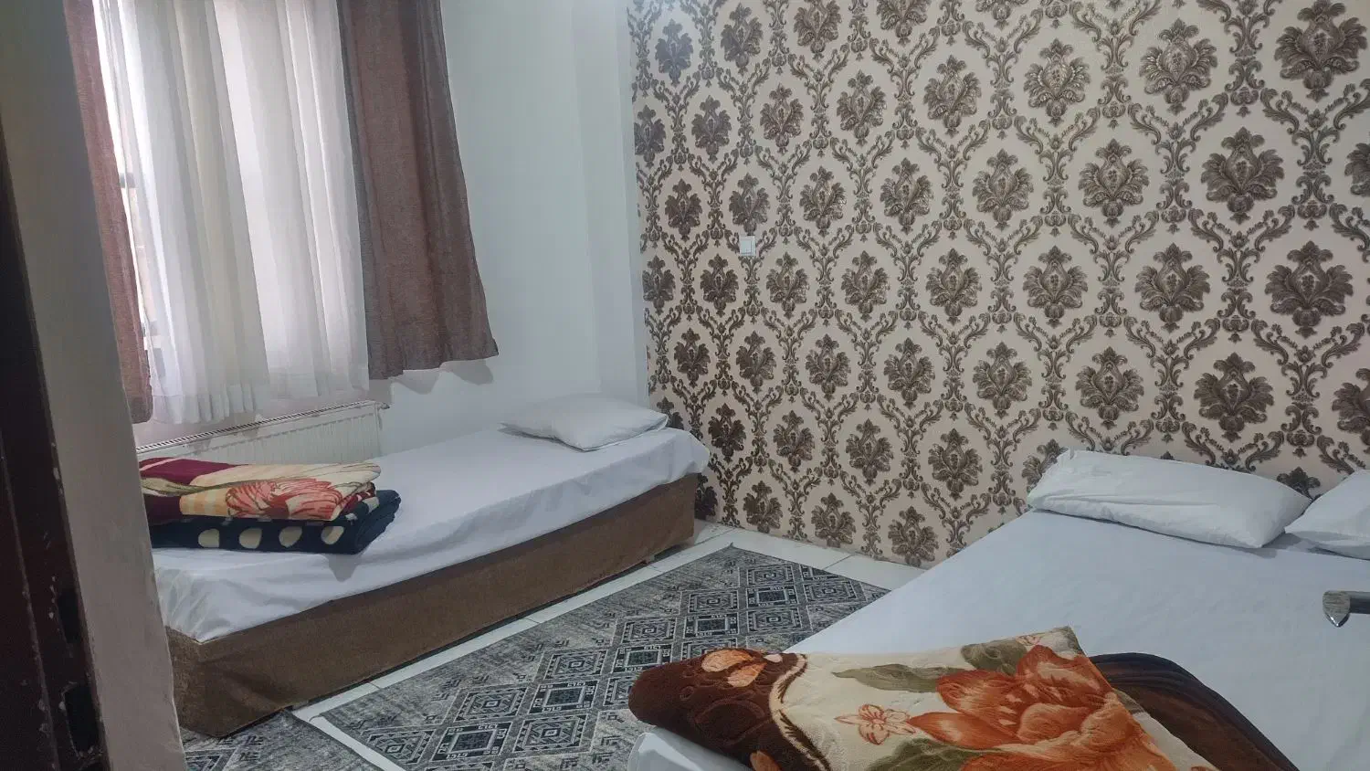 اجاره  رزرو  سوئیت  آپارتمان  هتل مهمانپذیر|اجارهٔ کوتاه‌مدت آپارتمان و سوئیت|مشهد, عنصری|دیوار