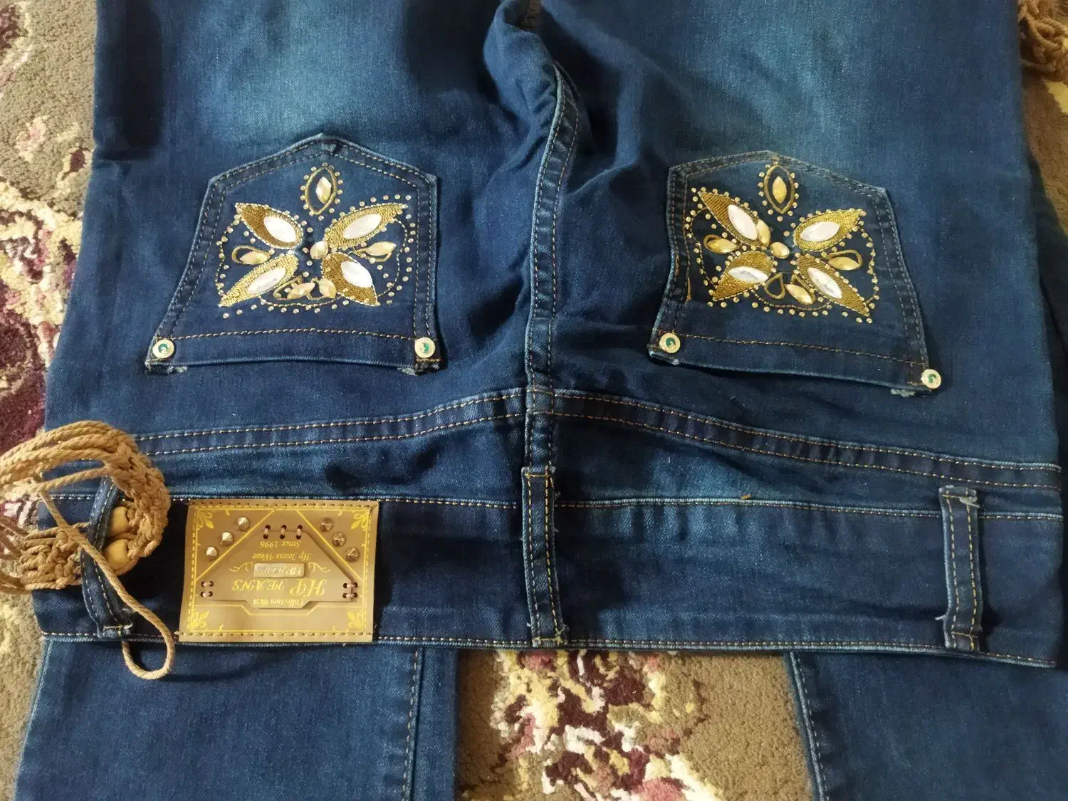 ارزون زدم زود بره|تابلو فرش|قم, نخودی|دیوار