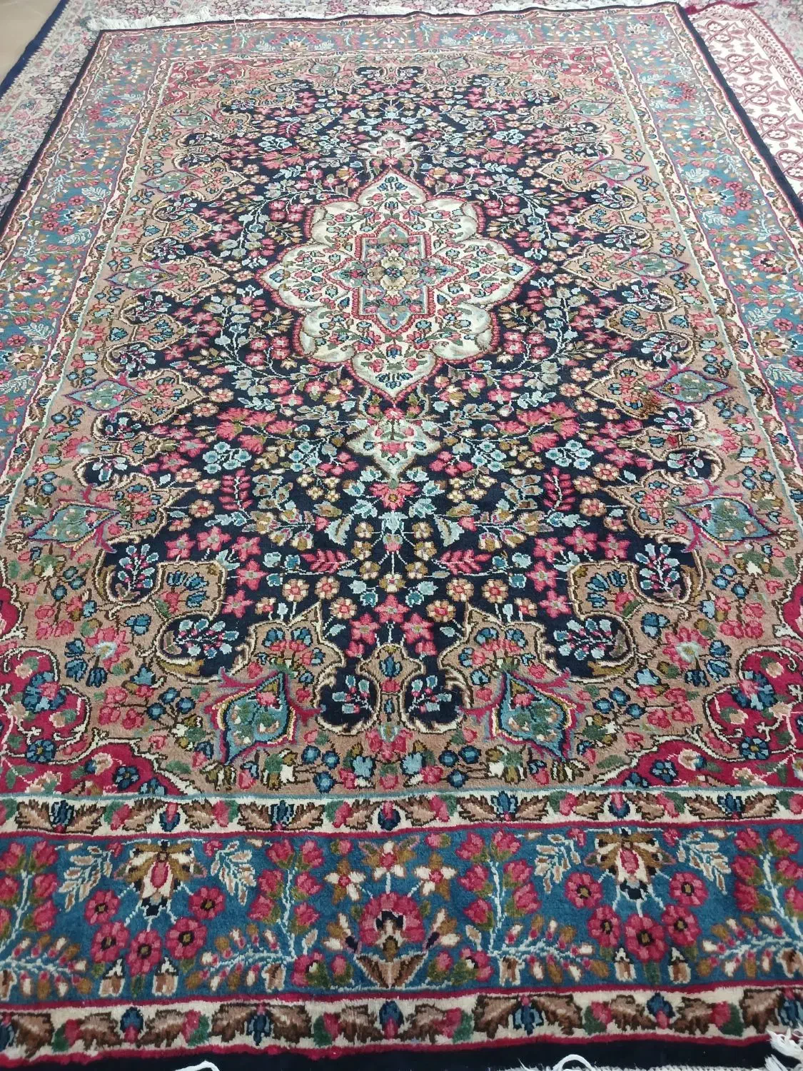 قالی دستباف ۶متری کرمانی|فرش|کرمان, |دیوار