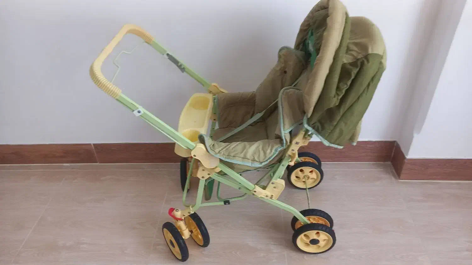 کالسکه|کالسکه و لوازم جانبی|میانه, |دیوار