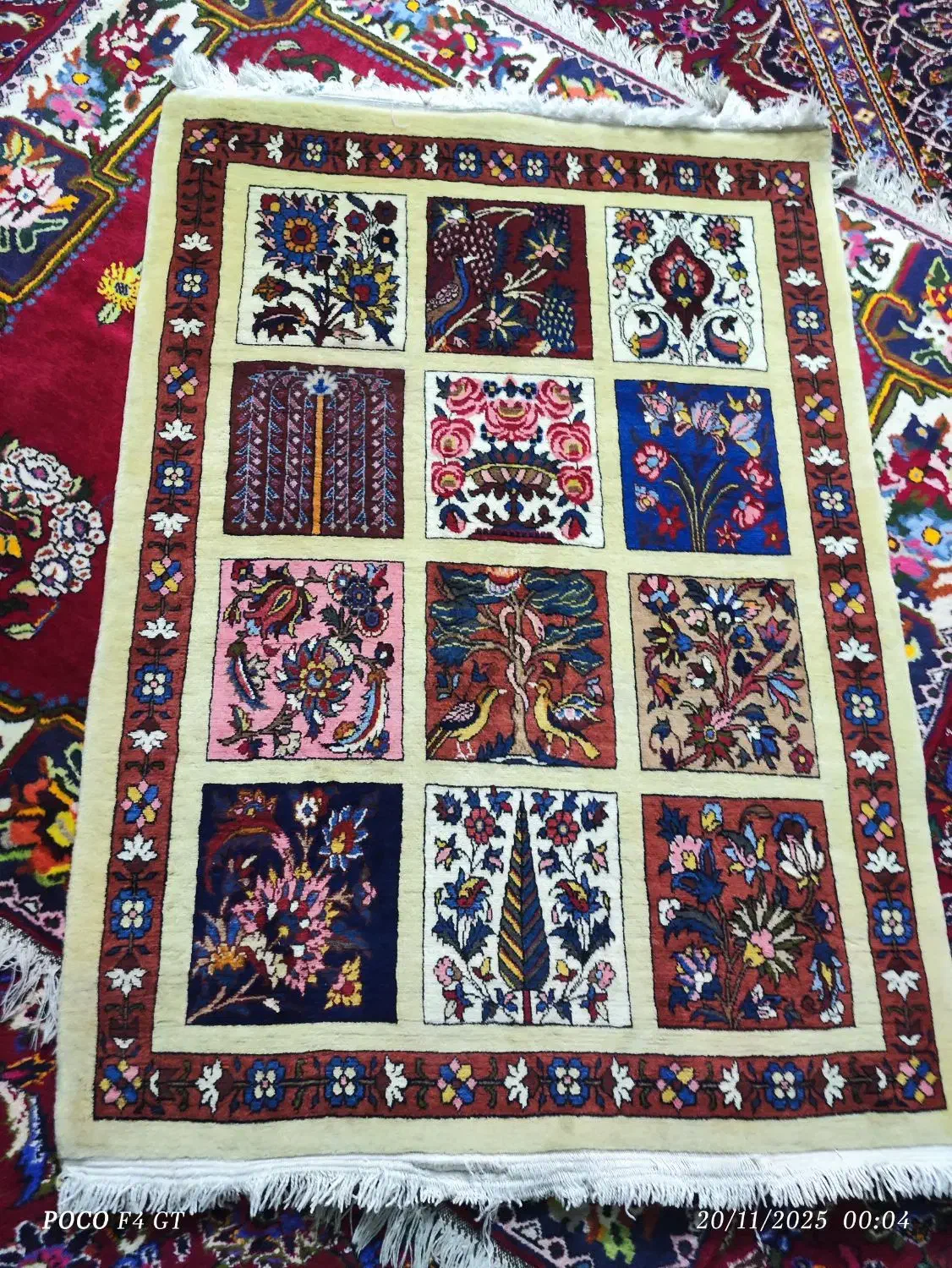 فرش دست بافت نقشه خشتی|فرش|اصفهان, نقش جهان|دیوار