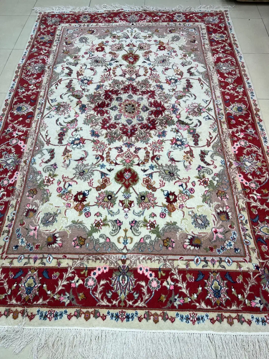 جفت ۶متری فرش دستباف طرح تبریز گل ابریشم اقساطی|فرش|تهران, گلستان (شهرک راه آهن)|دیوار