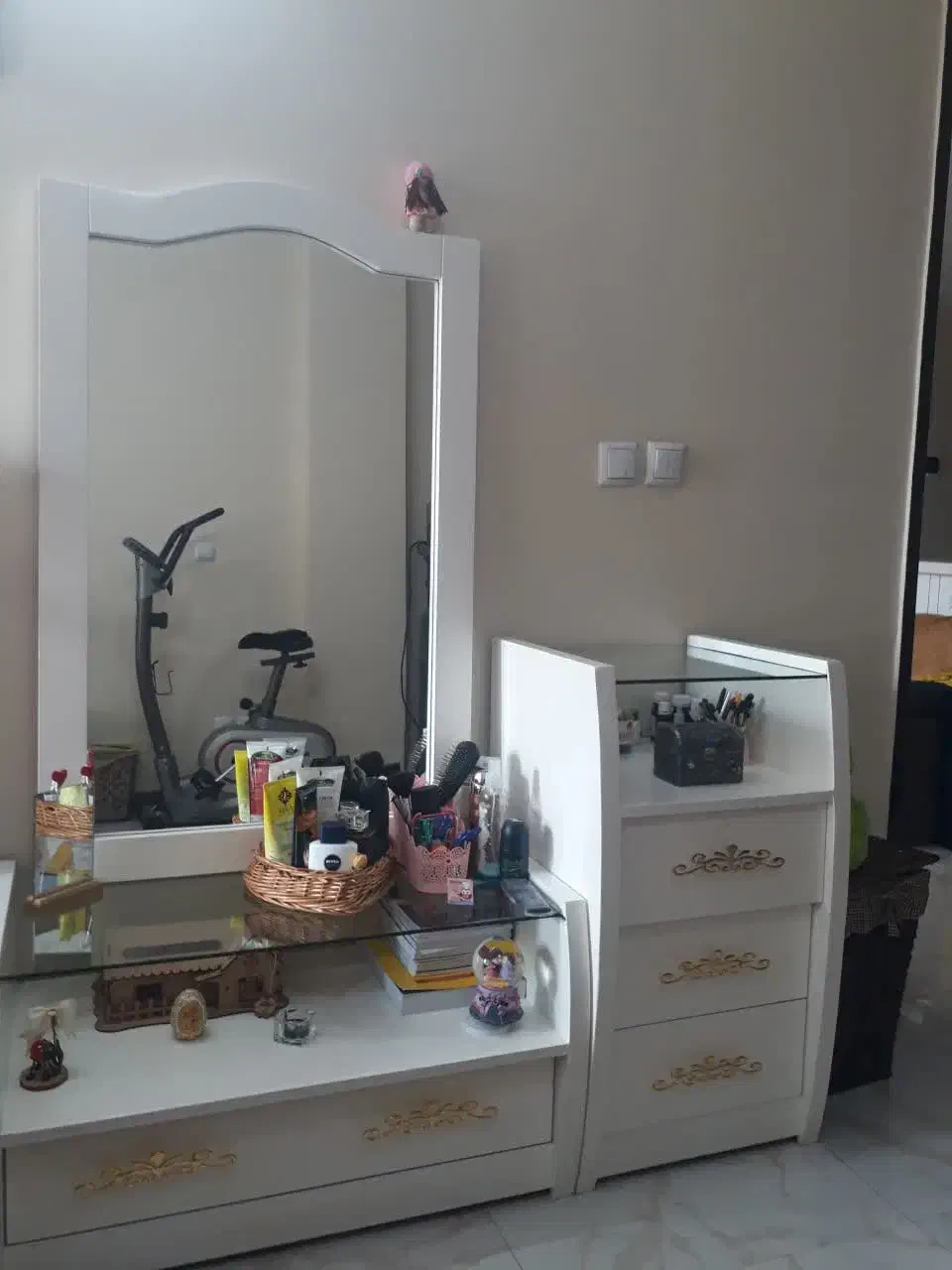 سرویس خواب کامل|تخت و سرویس خواب|اصفهان, بهارستان (مخابرات)|دیوار