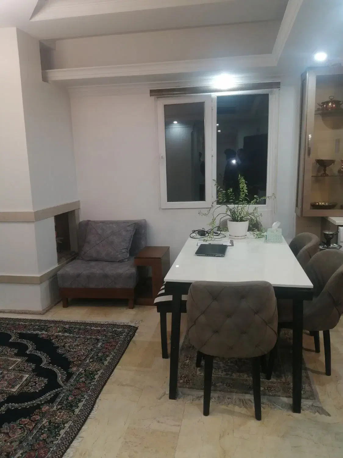 65 متر نورگیر عالی لوکیشن بینظیر