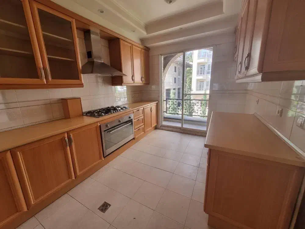 رهن و اجاره آپارتمان لوکس در فرعی مشجر آجودانیه