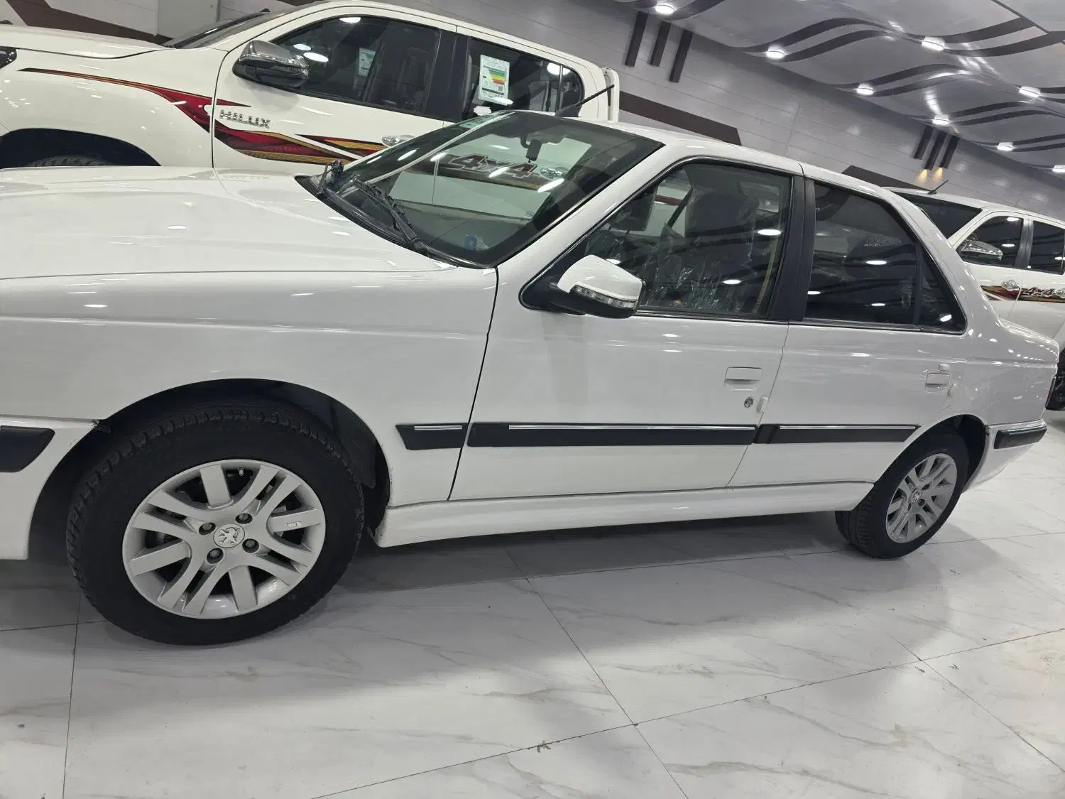 ماشین صفر میباشد|خودرو سواری و وانت|پیر سهراب, |دیوار