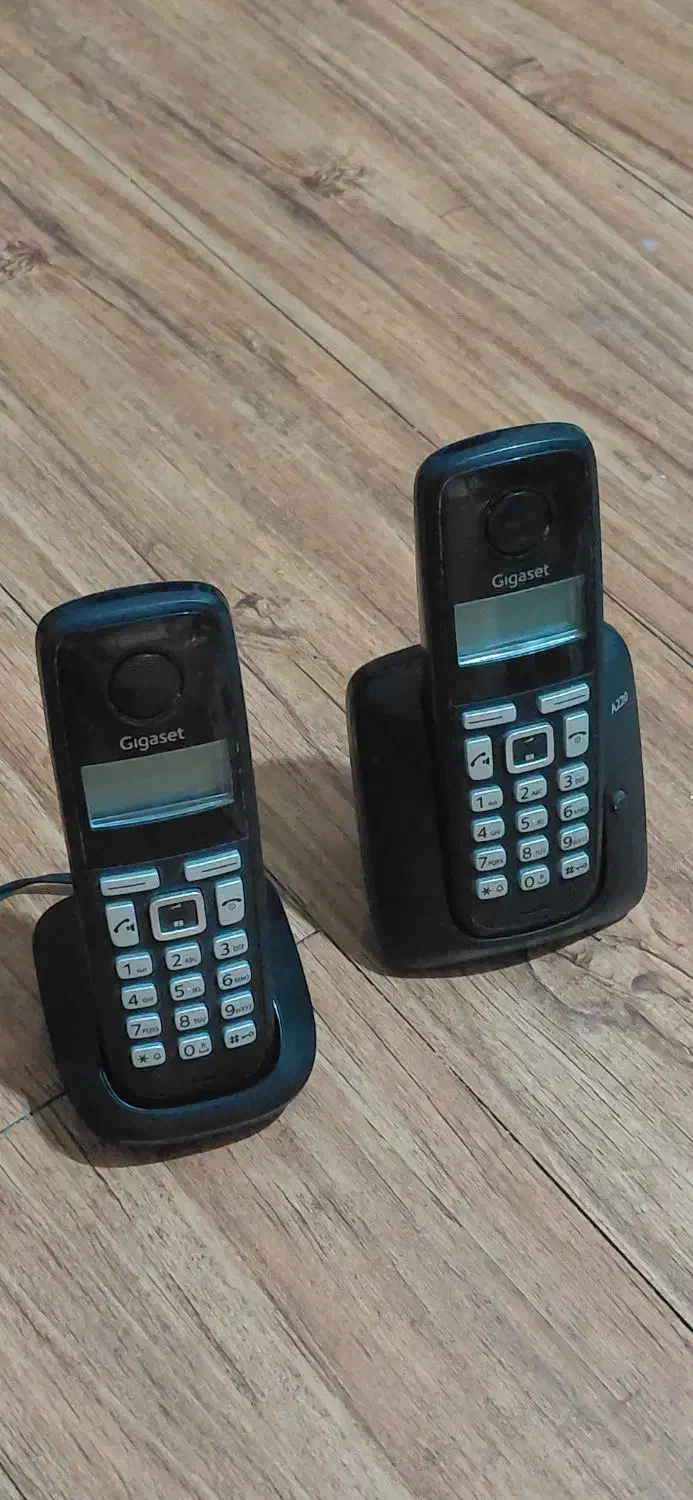 تلفن دو گوشی هلندی اصل سوغاتی آوردن برام|تلفن رومیزی|شاهینشهر, حافظ جنوبی|دیوار