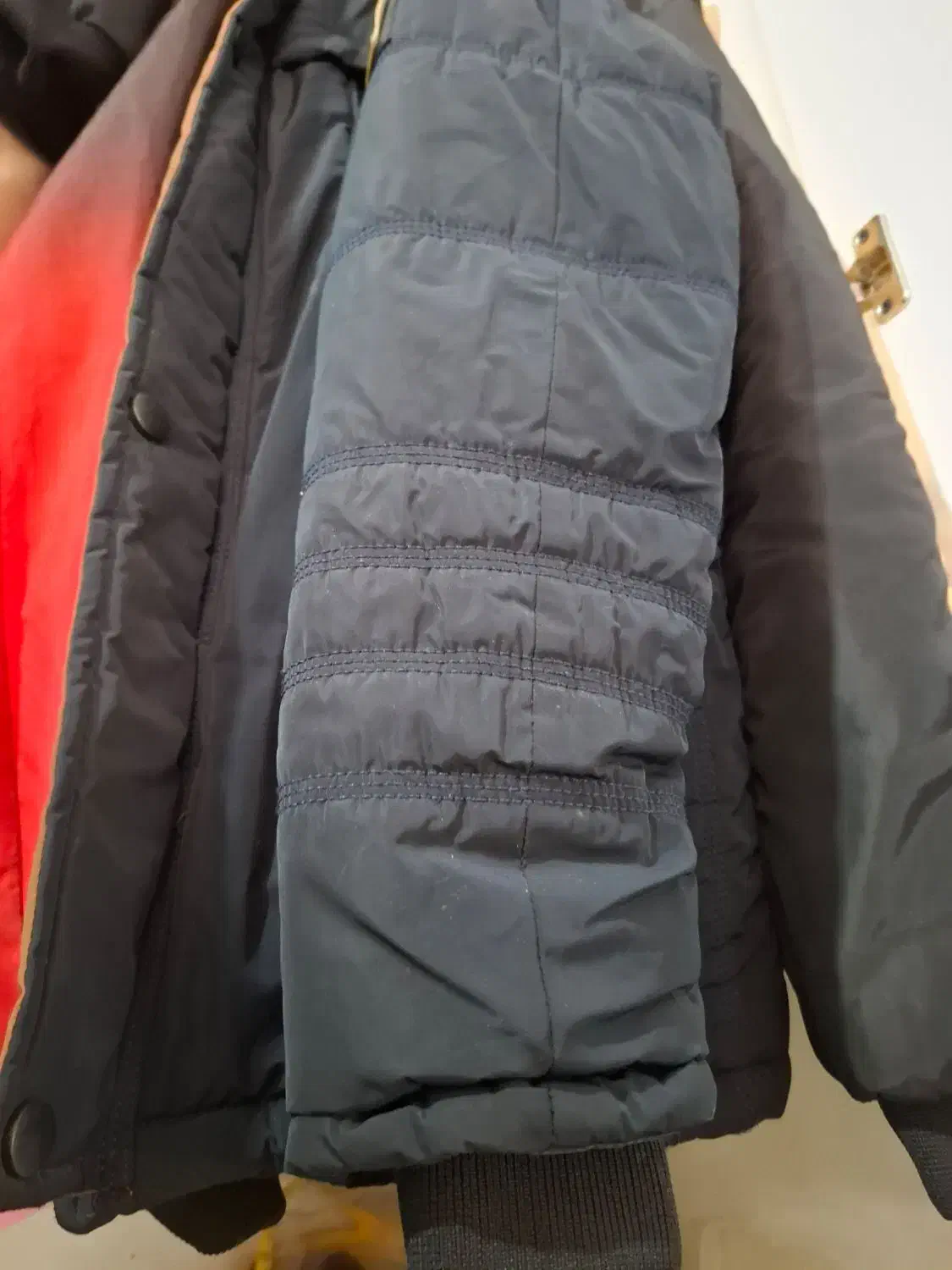 کاپشن|لباس|رشت, پیرکلاچای|دیوار