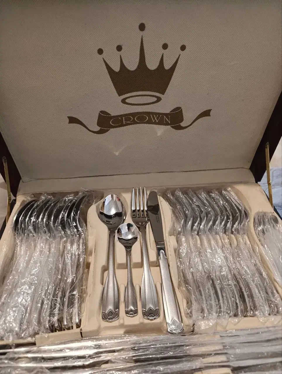 سرویس ۱۴۸ پارچه آلمان تمام استیل نگیر|ظروف سرو و پذیرایی|مشهد, انقلاب|دیوار