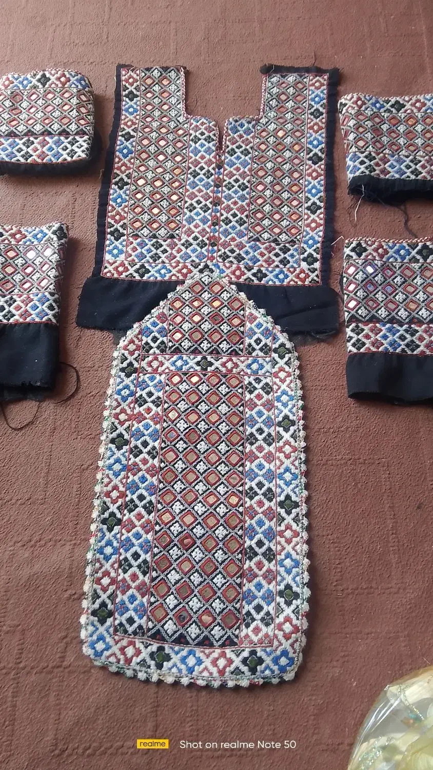 زیح آستین هزار آیینه تمیز و شیک و سفارشی دوختن|لباس|ایرانشهر, |دیوار