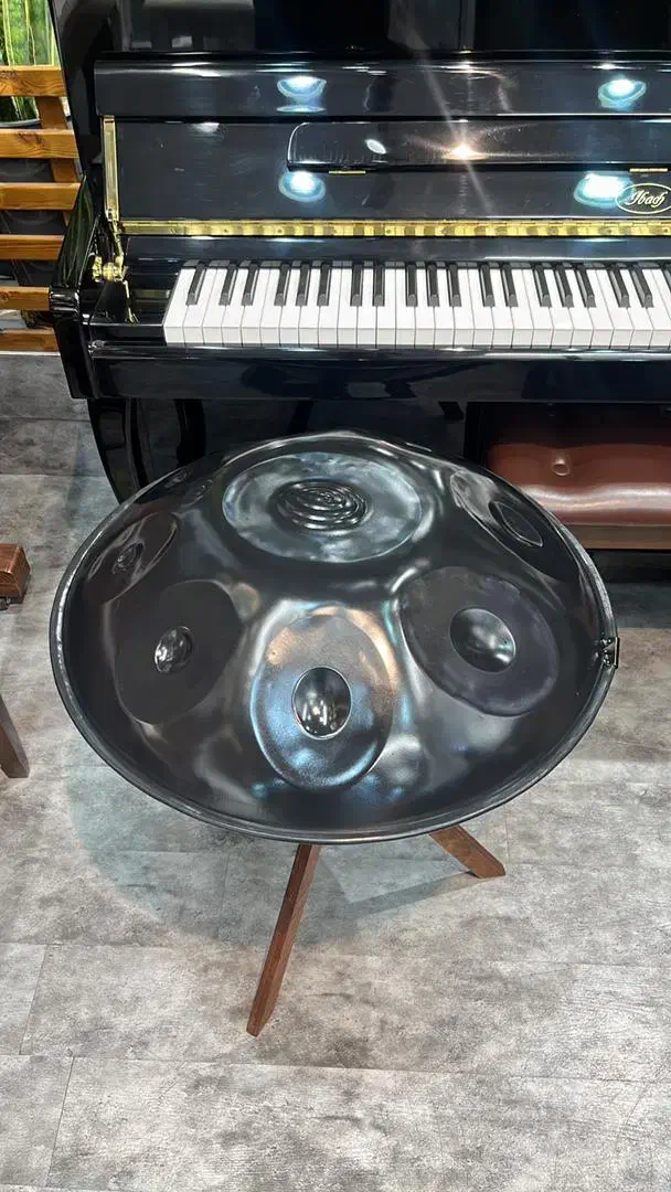 هند پن آرشا|درام و پرکاشن|هشتگرد, شهرک بعثت|دیوار