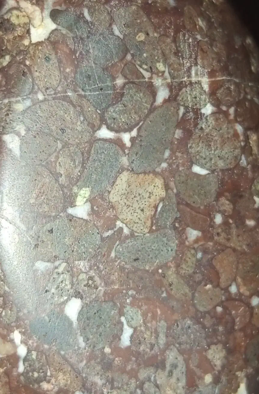 سنگ مشکوک به شهاب سنگ|کلکسیون اشیاء عتیقه|رامسر, |دیوار