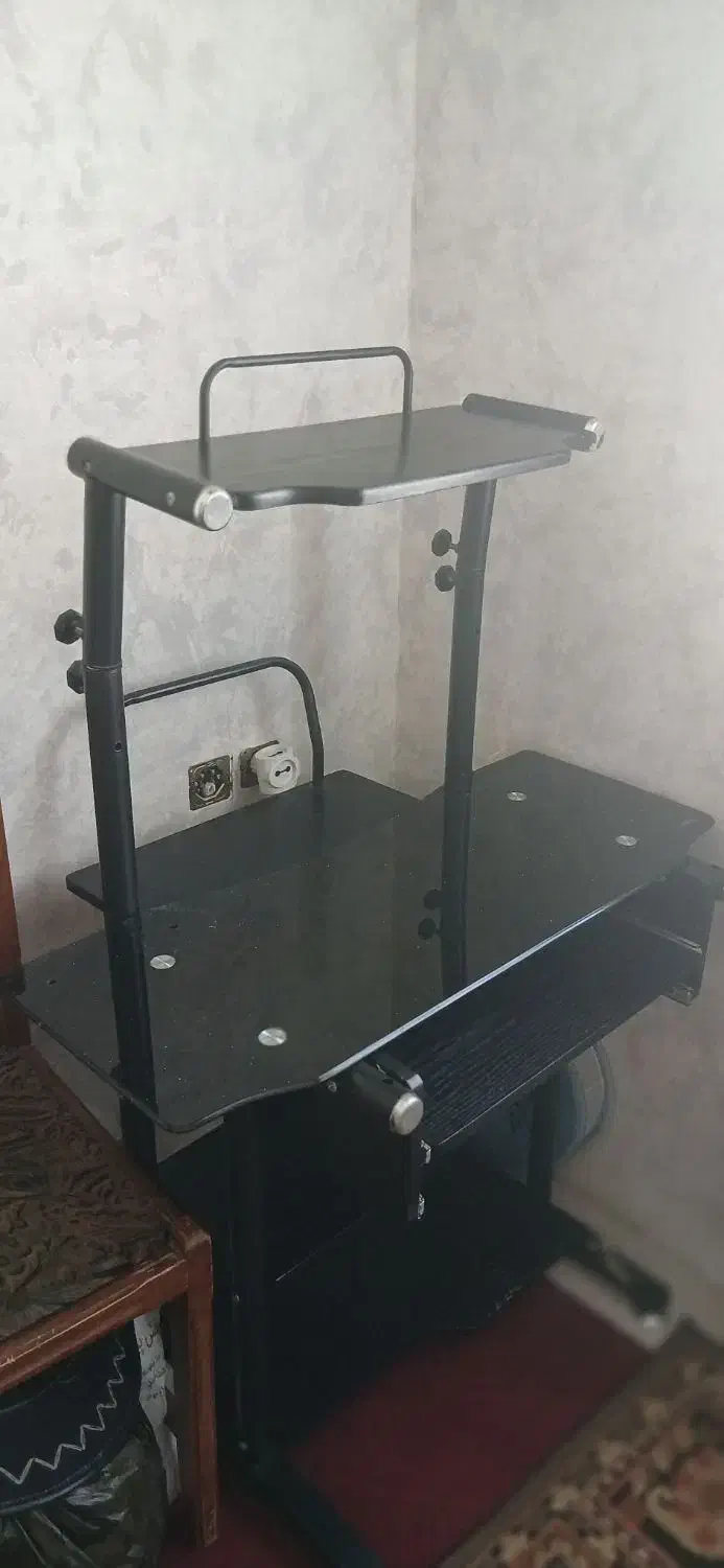 میز کامپیوتر|میز تحریر و کامپیوتر|گلبهار, شهر جدید گلبهار|دیوار