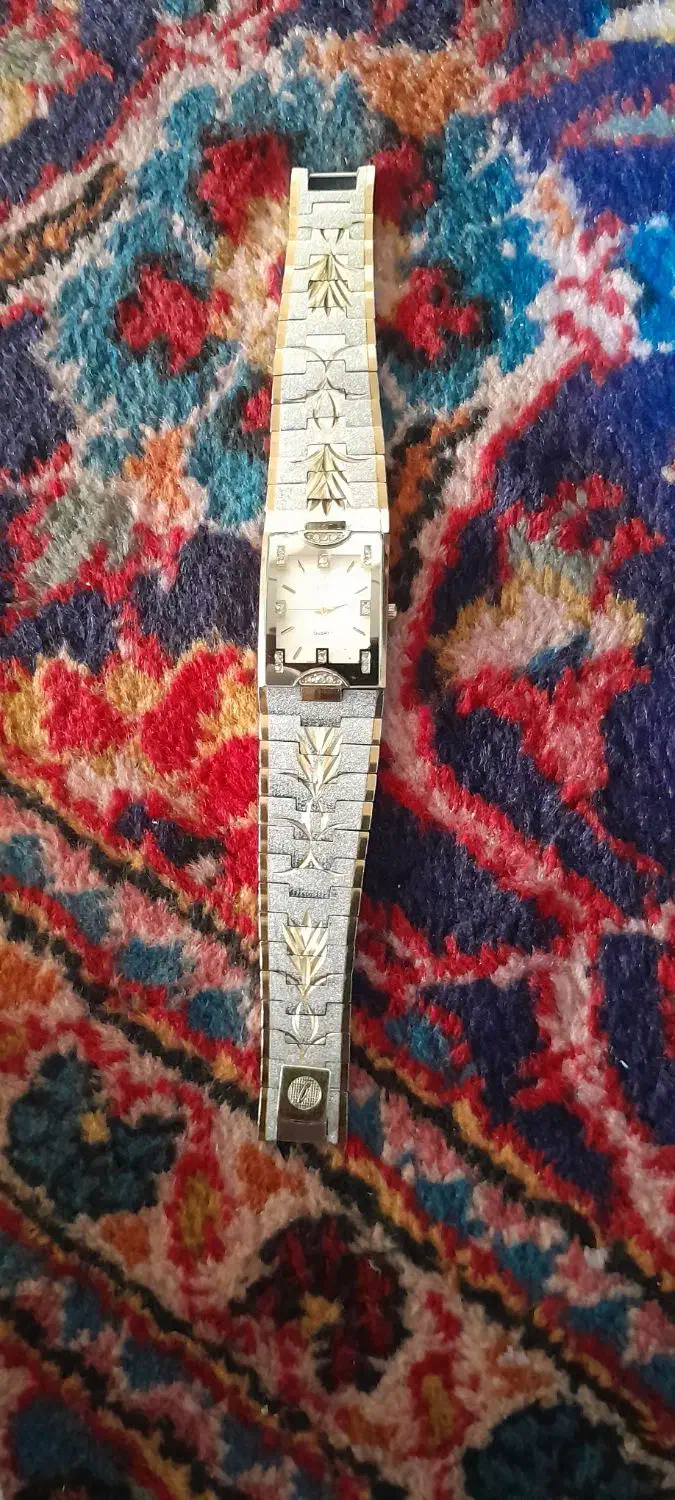 ساعت کراس|ساعت|خمینی‌شهر, |دیوار