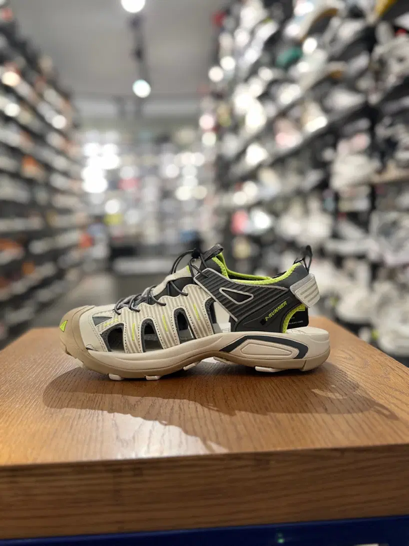 صندل آبنوردی|کیف، کفش، کمربند|تهران, جنتآباد مرکزی|دیوار