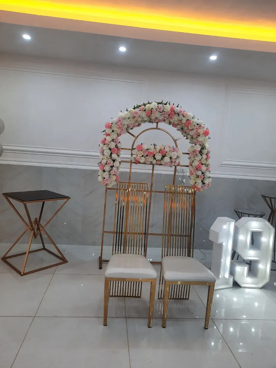 اجاره میز و صندلی و باند های فلش خور|خدمات پذیرایی، مراسم|پاکدشت, پاکدشت (مامازند)|دیوار