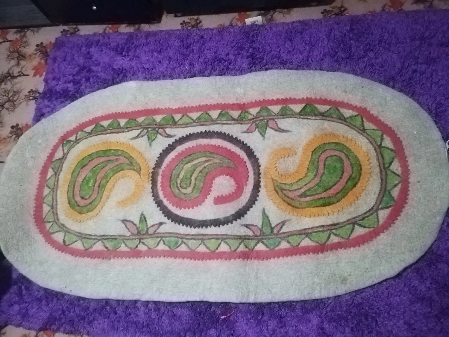 نمد نقش دار ۲ متری|گلیم، جاجیم، گبه|آمل, |دیوار