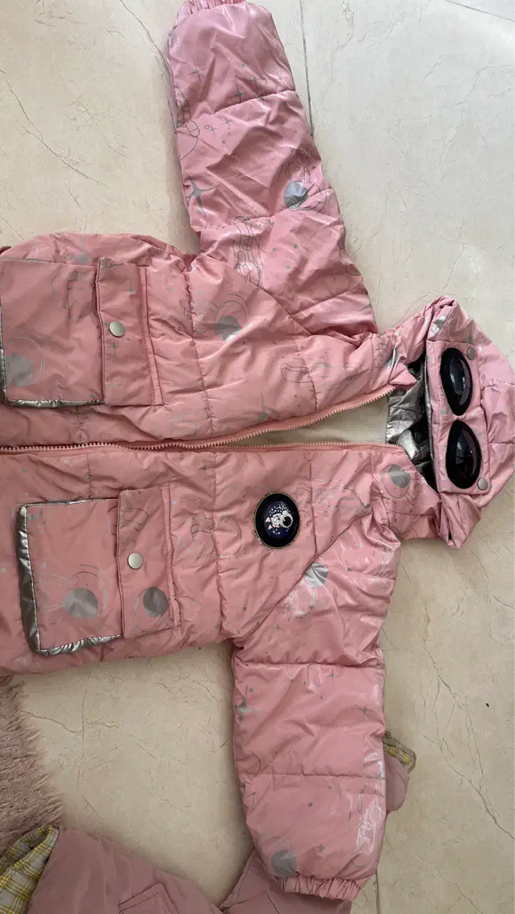 کاپشن و لباس کودک|کفش و لباس بچه|بابلسر, |دیوار