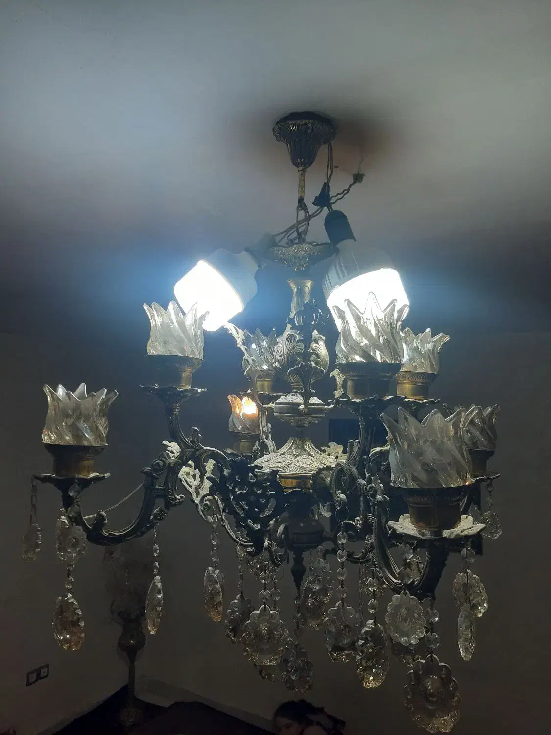 وسایل برنجی|بوفه، ویترین، کنسول|نسیم‌شهر, |دیوار