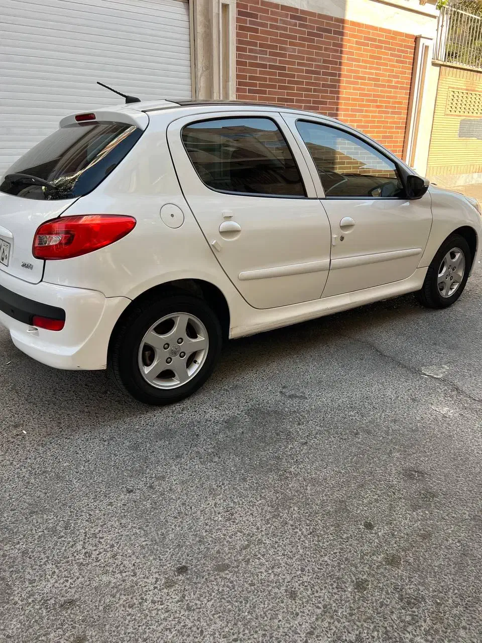 ۲۰۷ سفید مدل ۱۴۰۱|خودرو سواری و وانت|اندیشه, اندیشه فاز ۱|دیوار