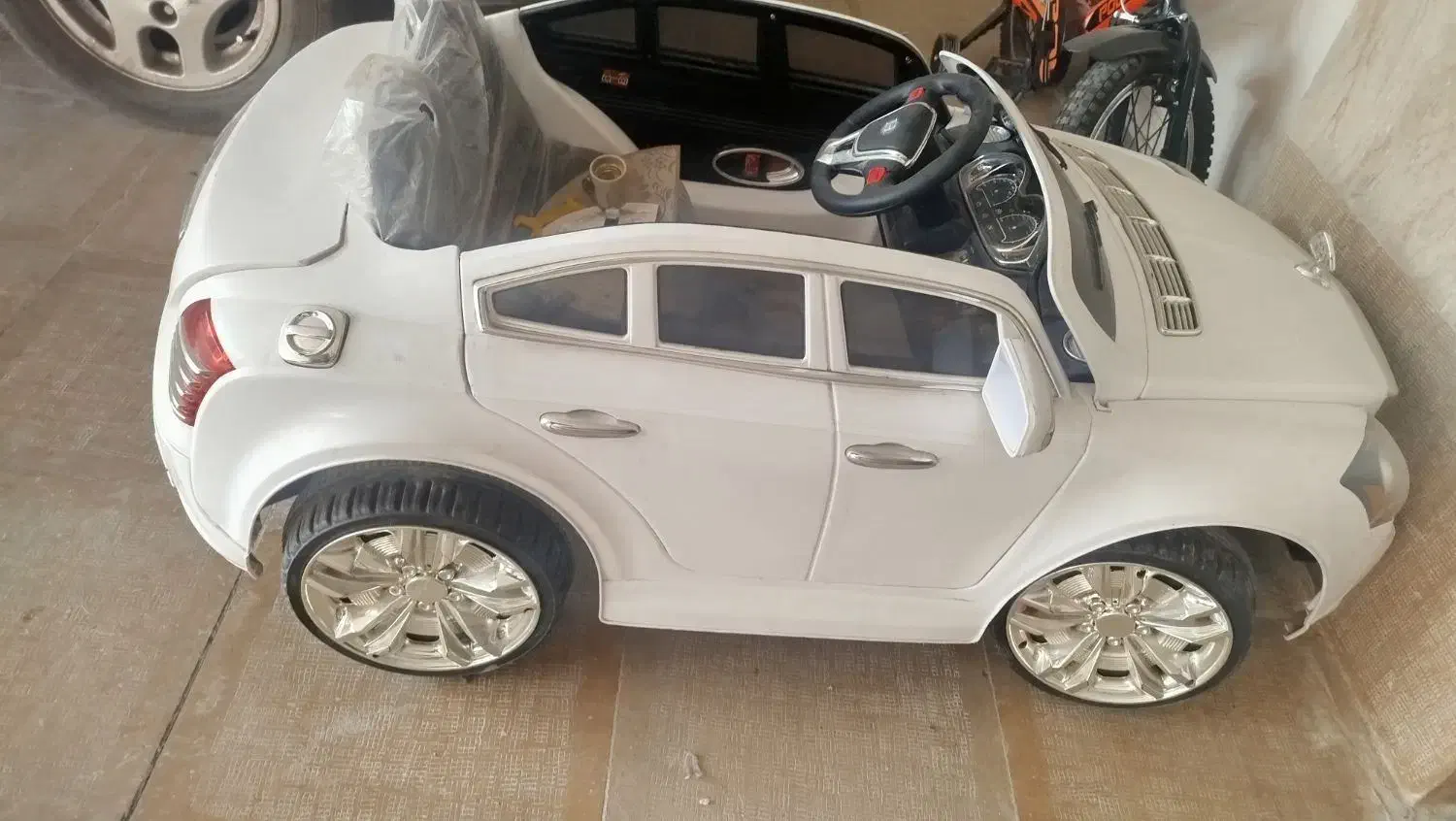 ماشین شارژی|اسباب‌‌بازی|اصفهان, شهرک میلاد|دیوار