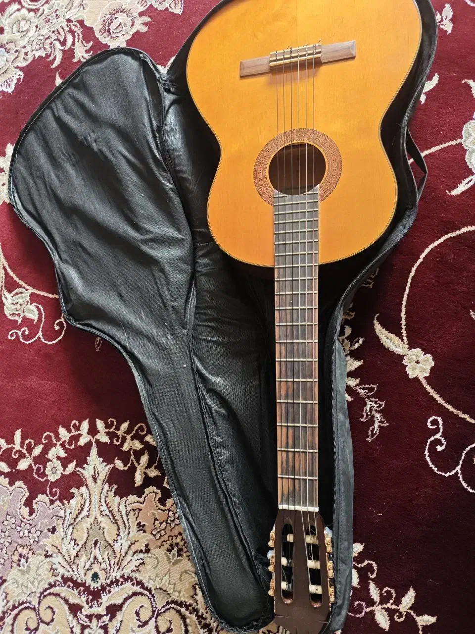 گیتار Yamaha C70|گیتار، بیس، امپلیفایر|فلاورجان, |دیوار