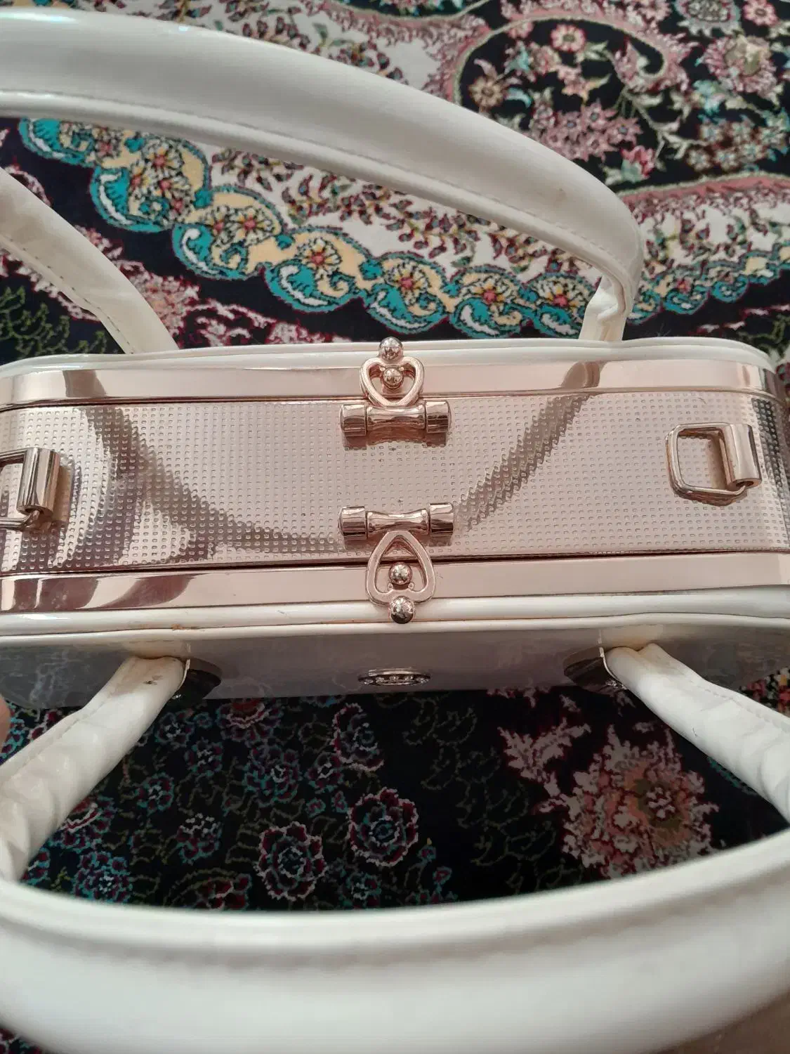 مجلسی|کیف، کفش، کمربند|خرم‌آباد, |دیوار