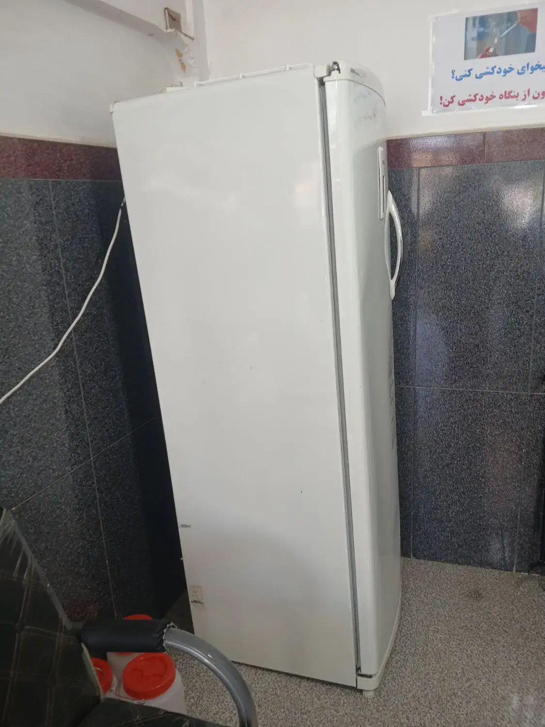 فروش یخچال فریزی تمام سنجر خیلی خیلی تمیز هست|یخچال و فریزر|نقده, |دیوار