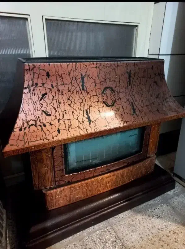 آینه کنسول برنز، بخاری بزرگ، موکت|بوفه، ویترین، کنسول|اسلام‌‌آباد غرب, |دیوار