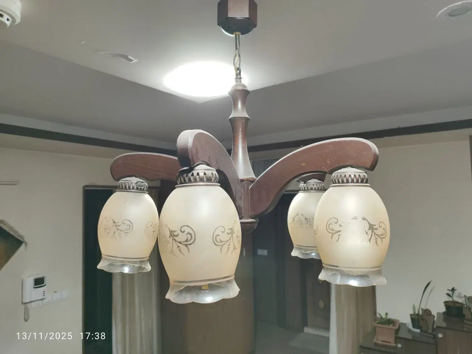 2 عدد لوستر|لوستر و چراغ آویز|اصفهان, شهرک زاینده رود|دیوار