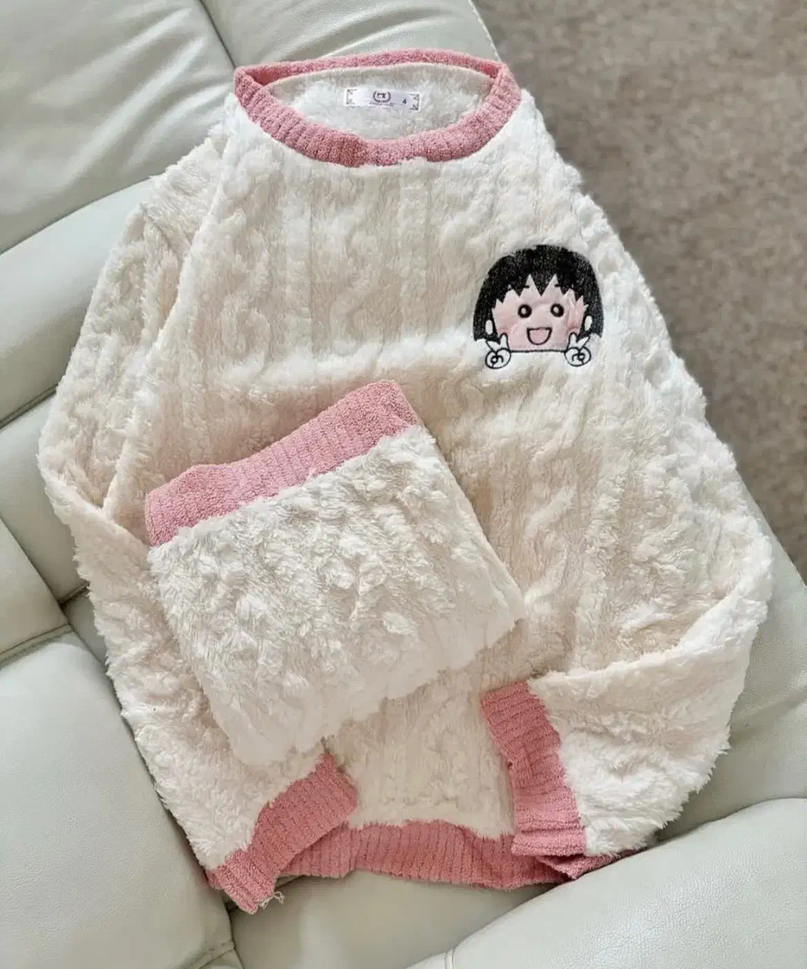 ست دورس|لباس|هشتگرد, شهرک اداری|دیوار