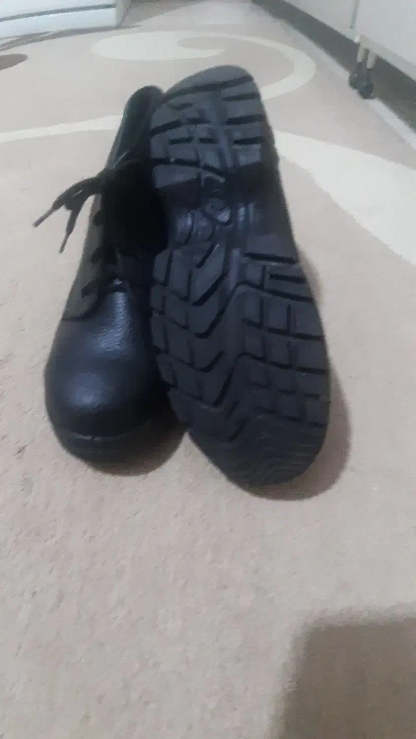 کفش ایمنی|کیف، کفش، کمربند|فولادشهر, C3|دیوار