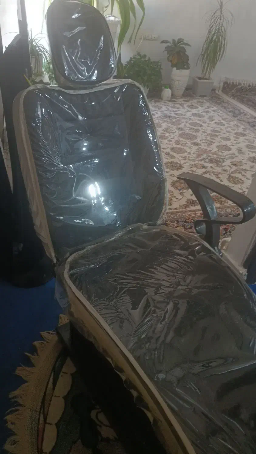 صندلی آرایشگاه|آرایشگاه و سالن‌های زیبایی|فردیس, شهرک ارم|دیوار