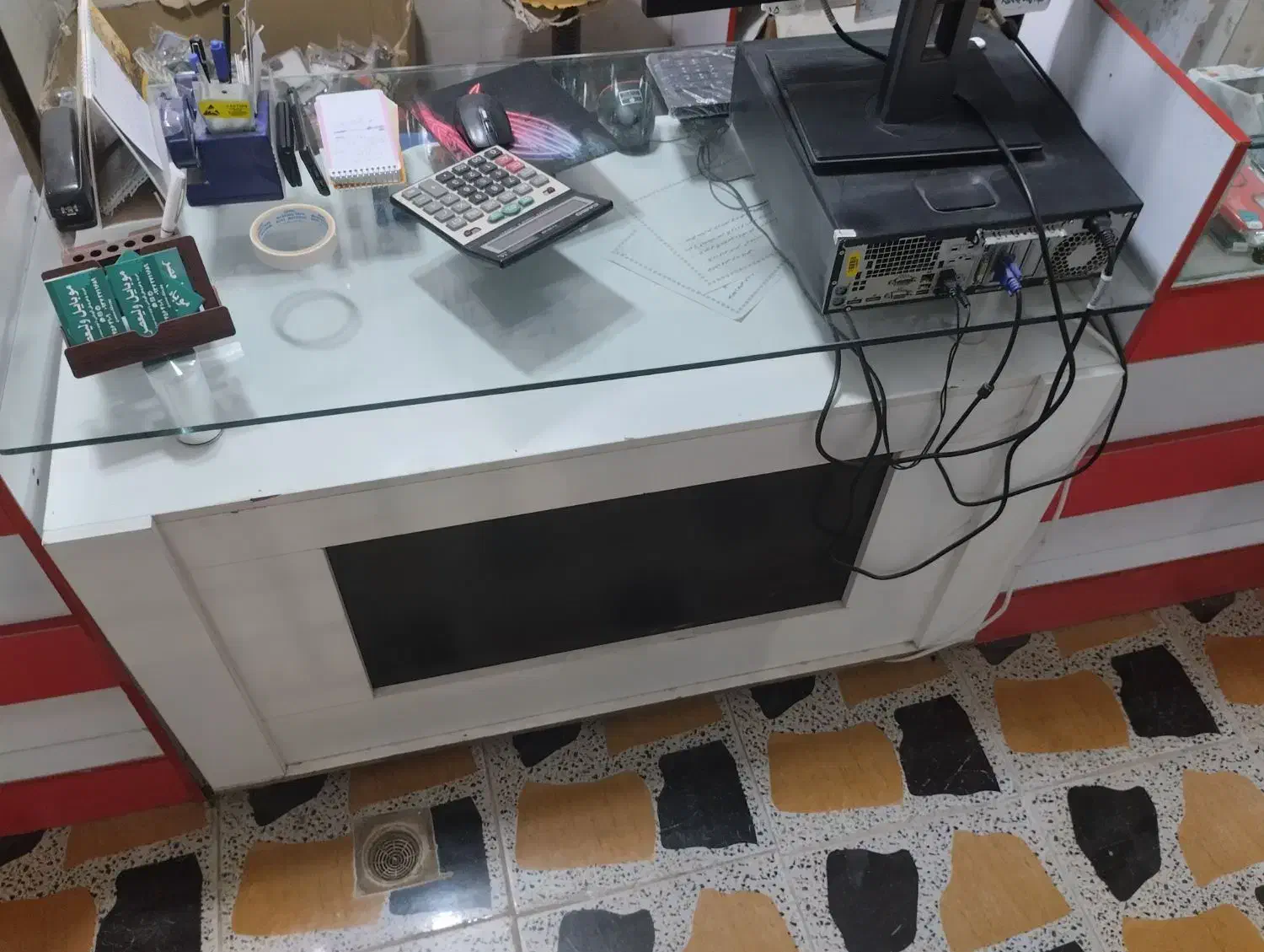 میز دارای دو کشو|فروشگاه و مغازه|اردکان, |دیوار