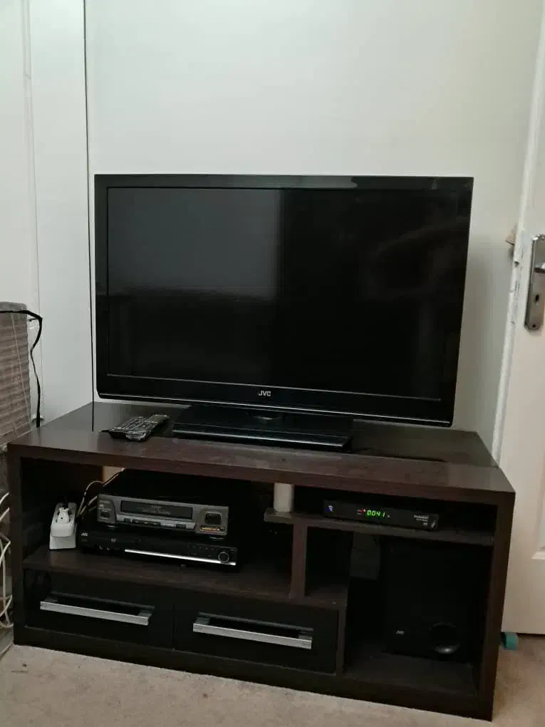 تلویزیون ال سی دی ۴۲ اینچ جی وی سی|تلویزیون و پروژکتور|فردیس, داوری|دیوار