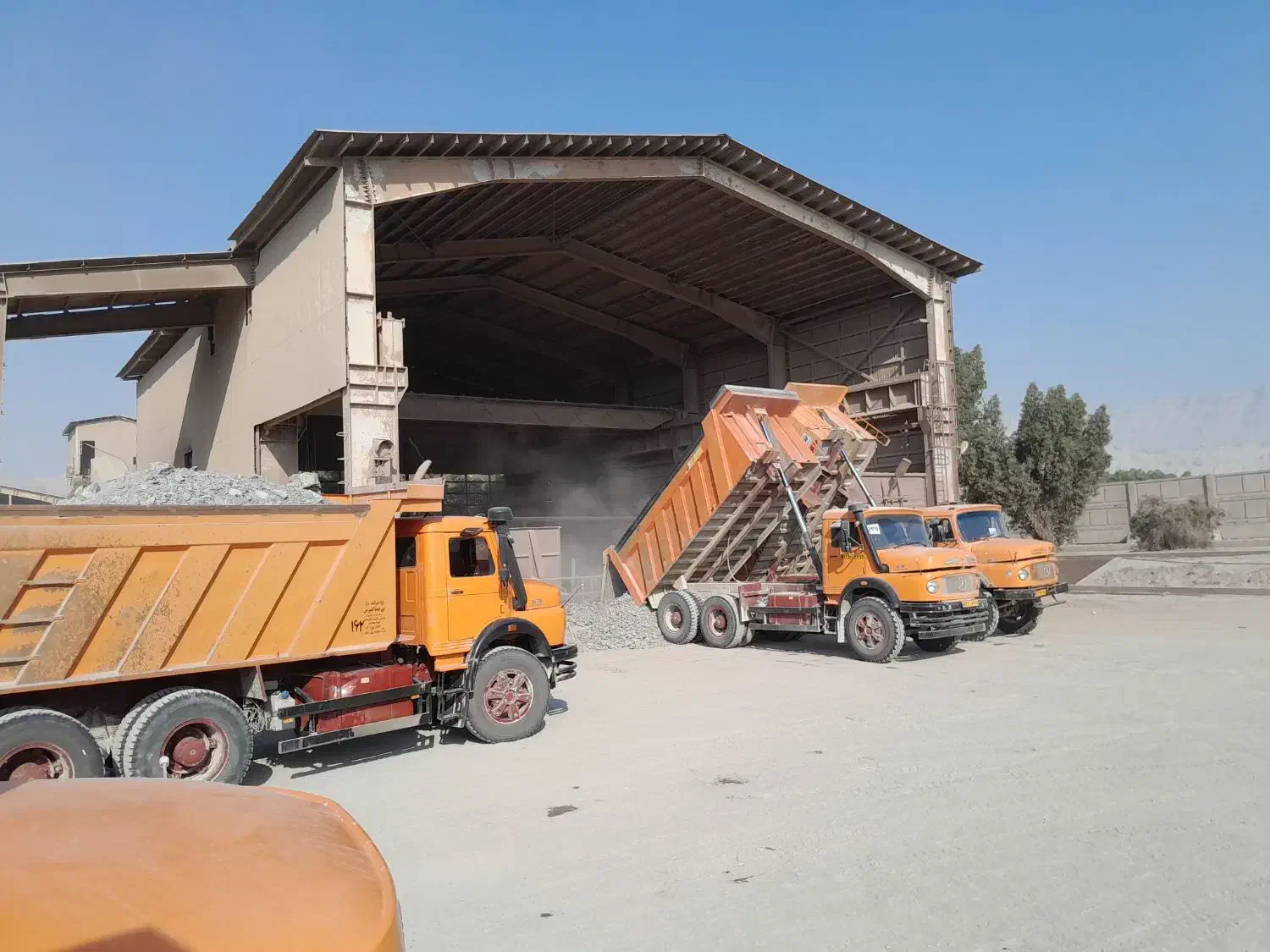 تعدای راننده پایه یک|استخدام حمل و نقل|خمیر, |دیوار