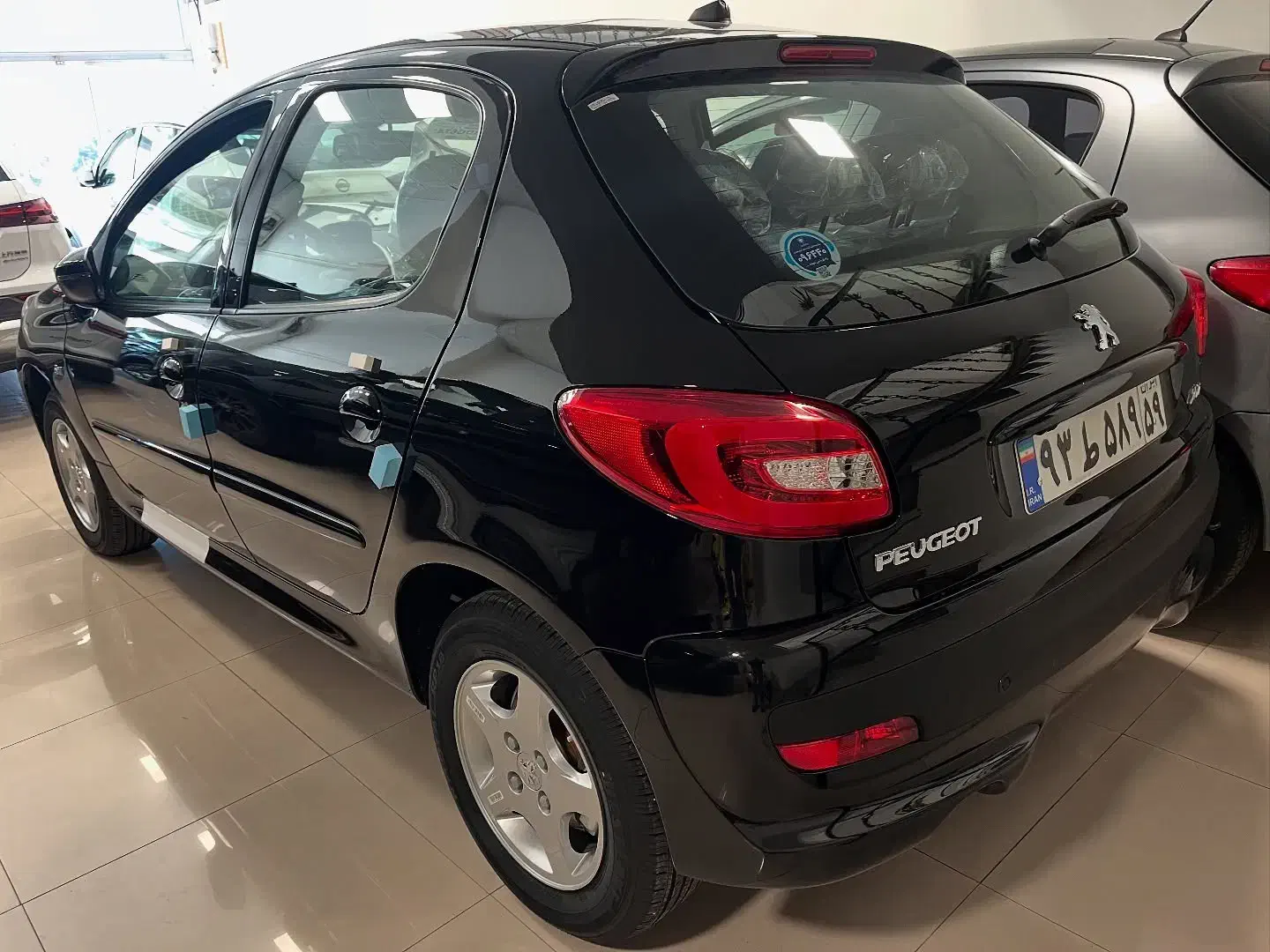 ۲۰۷ پانا / دنده / 1401|خودرو سواری و وانت|قم, باغ اشرافی|دیوار