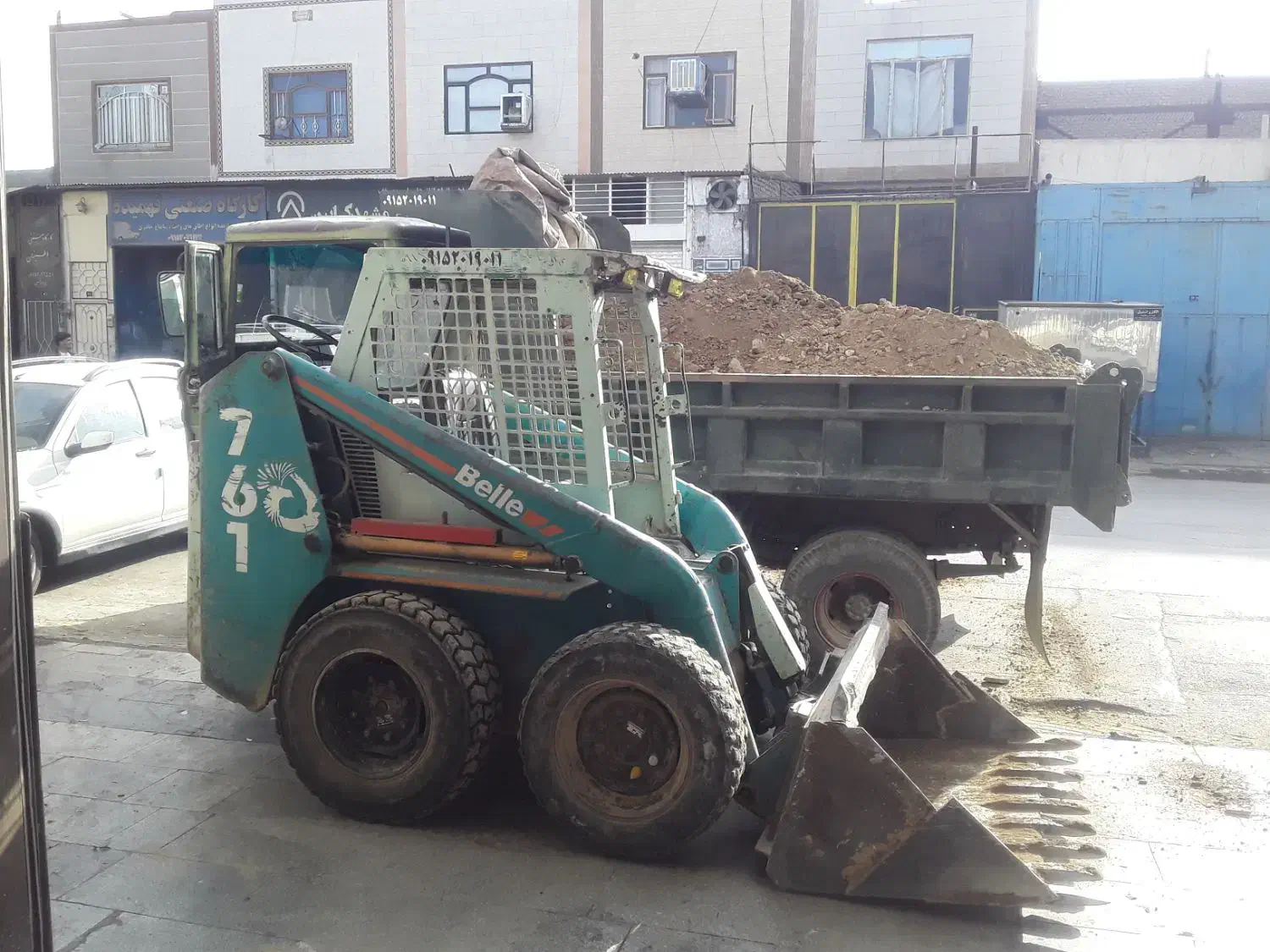خاکبرداری مینی لودر توماس بابکت نخاله خاورکمپرسی|خدمات حمل و نقل|مشهد, هفده شهریور|دیوار