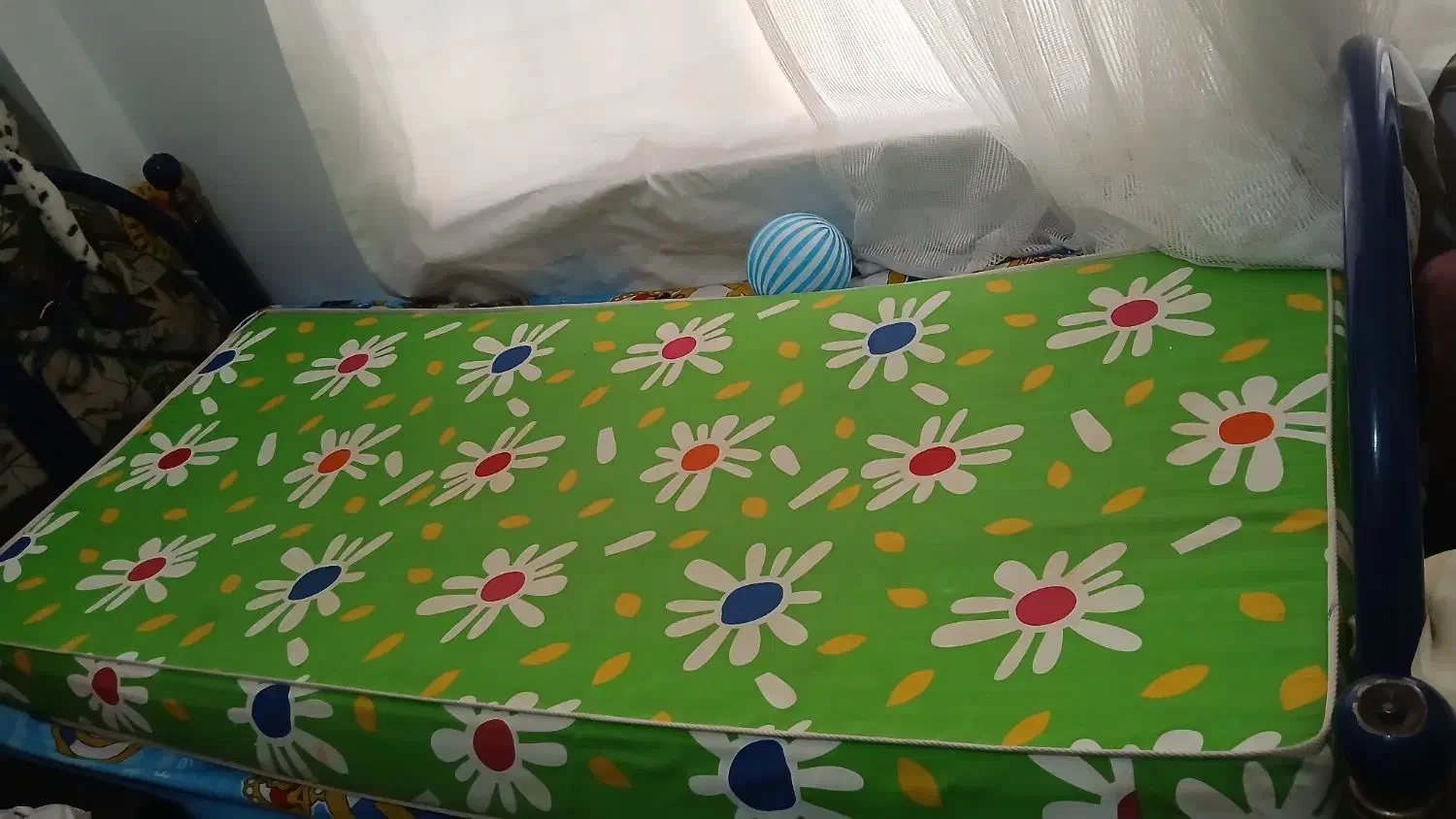 تشک نوجوان|تخت و سرویس خواب|ساری, |دیوار