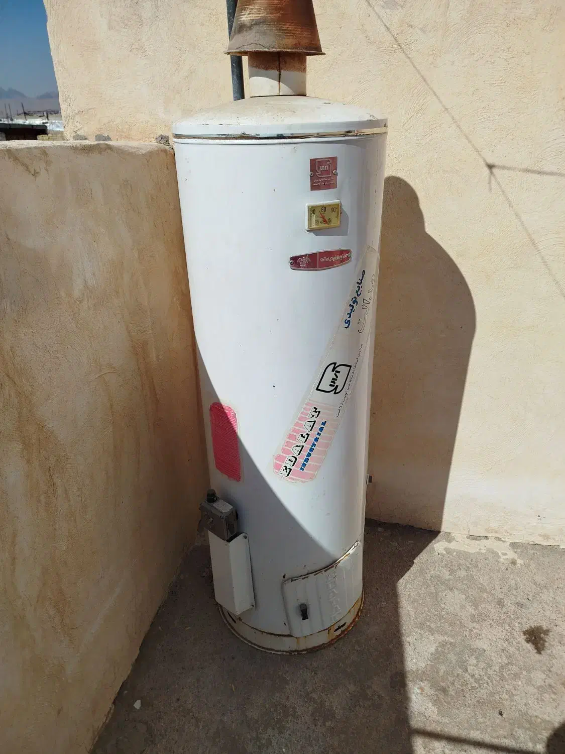 فروش فوری آب گرم کن|آبگرمکن، پکیج، شوفاژ|مرودشت, استادیوم|دیوار