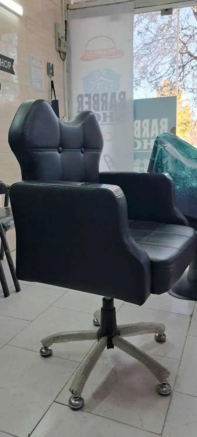 صندلی آرایشگاهی|آرایشگاه و سالن‌های زیبایی|اراک, |دیوار