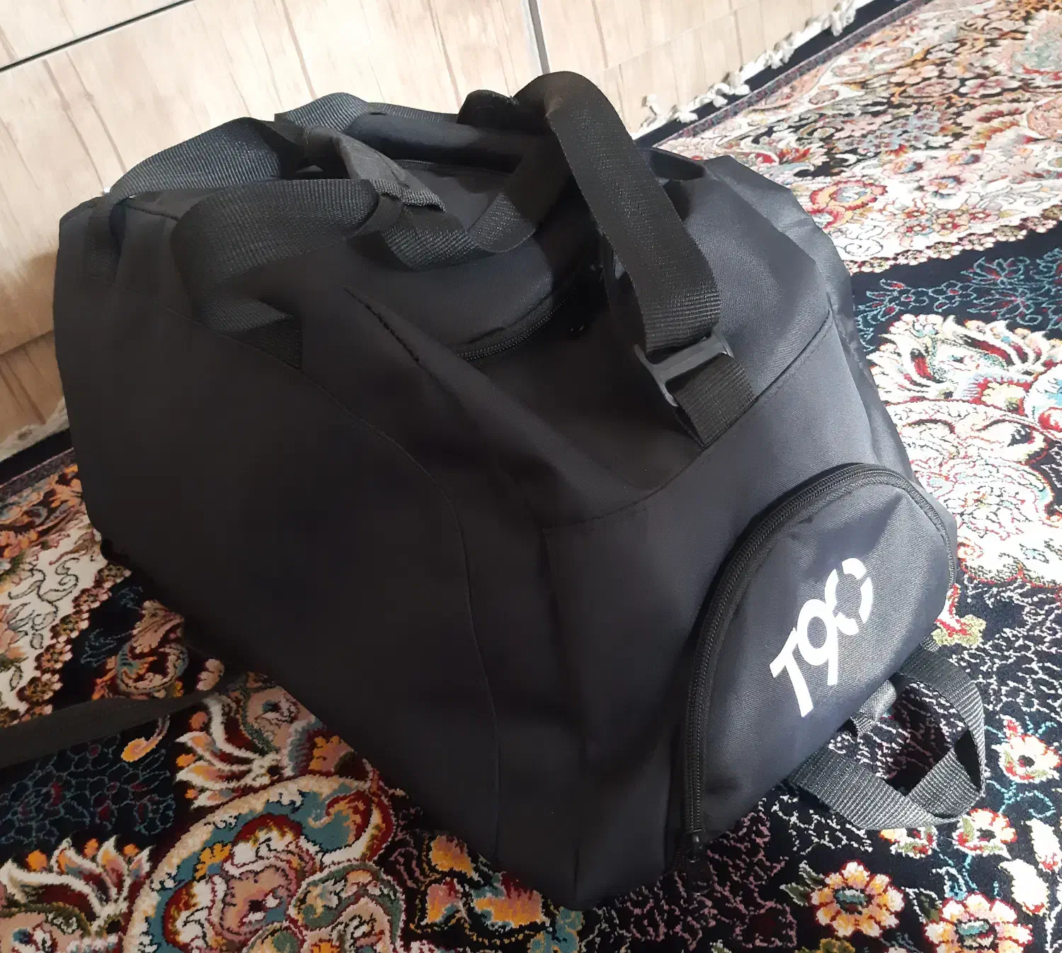 ساک ورزشی و مسافرتی|کیف، کفش، کمربند|رباط‌کریم, پرندک|دیوار