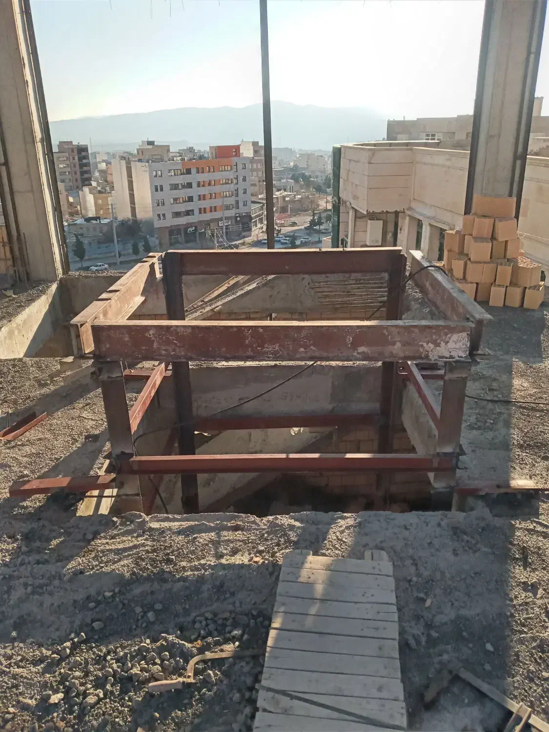 جوشکاری و شاسی کشی آسانسور و دیوار|خدمات پیشه و مهارت|ایلام, |دیوار