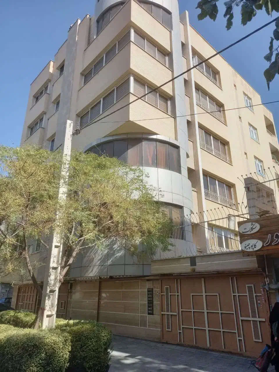 اجاره آپارتمان 105متری جنوبی بر خ دشتستان|اجارهٔ آپارتمان|اصفهان, دشتستان|دیوار