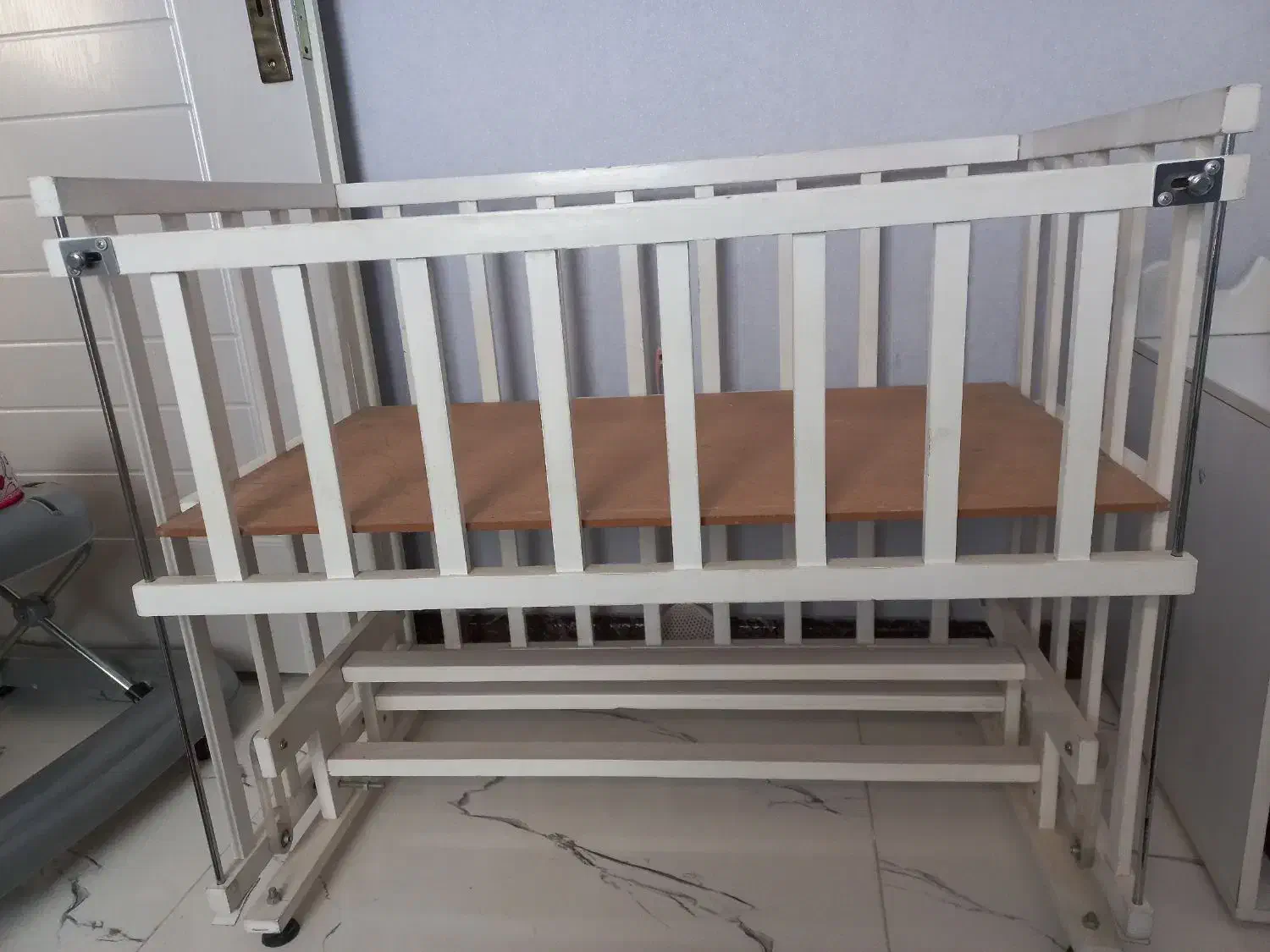 تخت گهواره ای کودک|تخت و صندلی بچه|وحیدیه, |دیوار